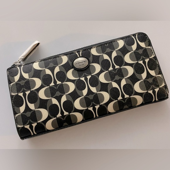 NWT Coach Peyton Dream C Slim Zip Wallet SL/black white/black F50526 - Picture 3 of 8